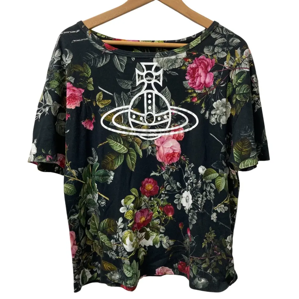 Vivienne Westwood ANGLOMANIA ヴィヴィアンウエストウッド アングロマニア フローラルオーブ Tシャツ サイズS ブラックの買取実績【2025年7月買取】