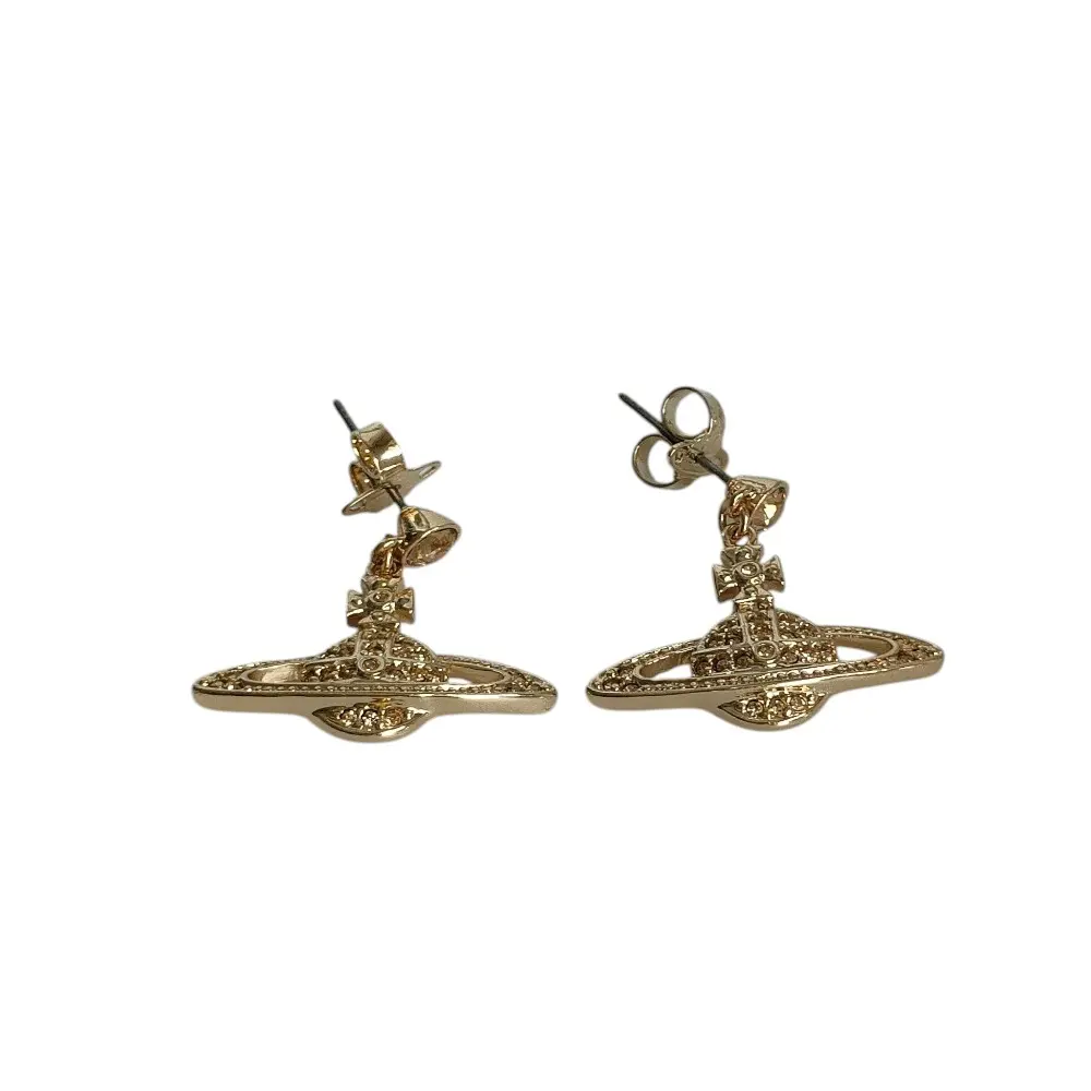 Vivienne Westwood ヴィヴィアンウエストウッド メタルオーブ スタッドピアス アクセサリー ゴールドカラー