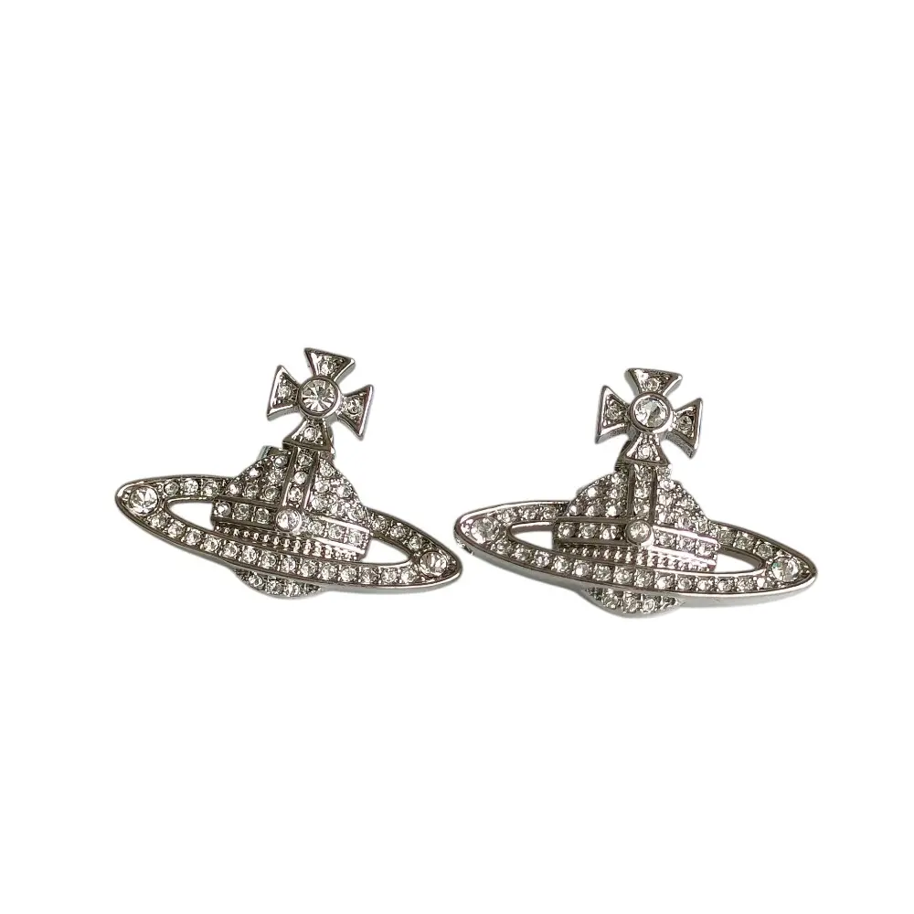 Vivienne Westwood ヴィヴィアンウエストウッド ラインストーン オーブ スタッドピアス アクセサリー シルバーカラー
