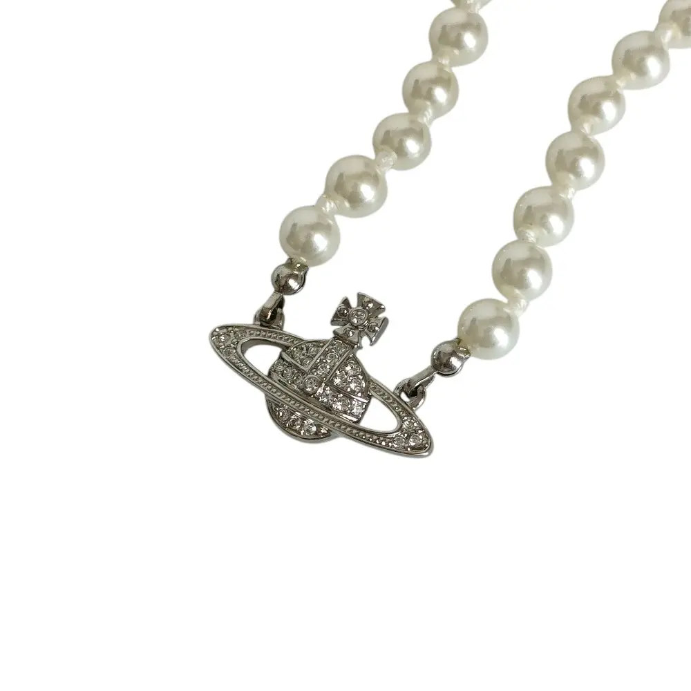 Vivienne Westwood ヴィヴィアンウエストウッド オーブモチーフ ラインストーン フェイクパール ネックレス ホワイト シルバー