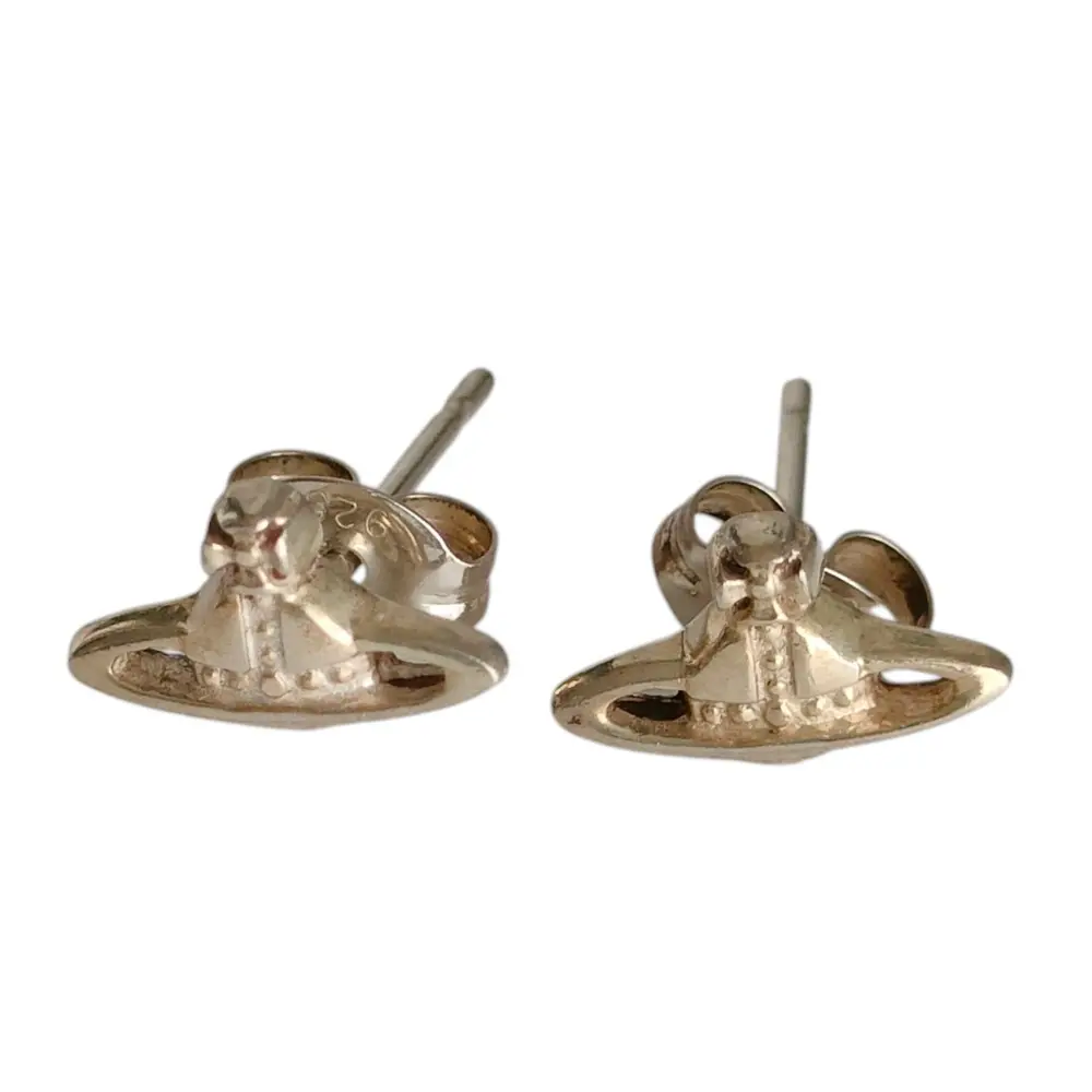 Vivienne Westwood ヴィヴィアンウエストウッド オーブ スタッドピアス 925 アクセサリー シルバー