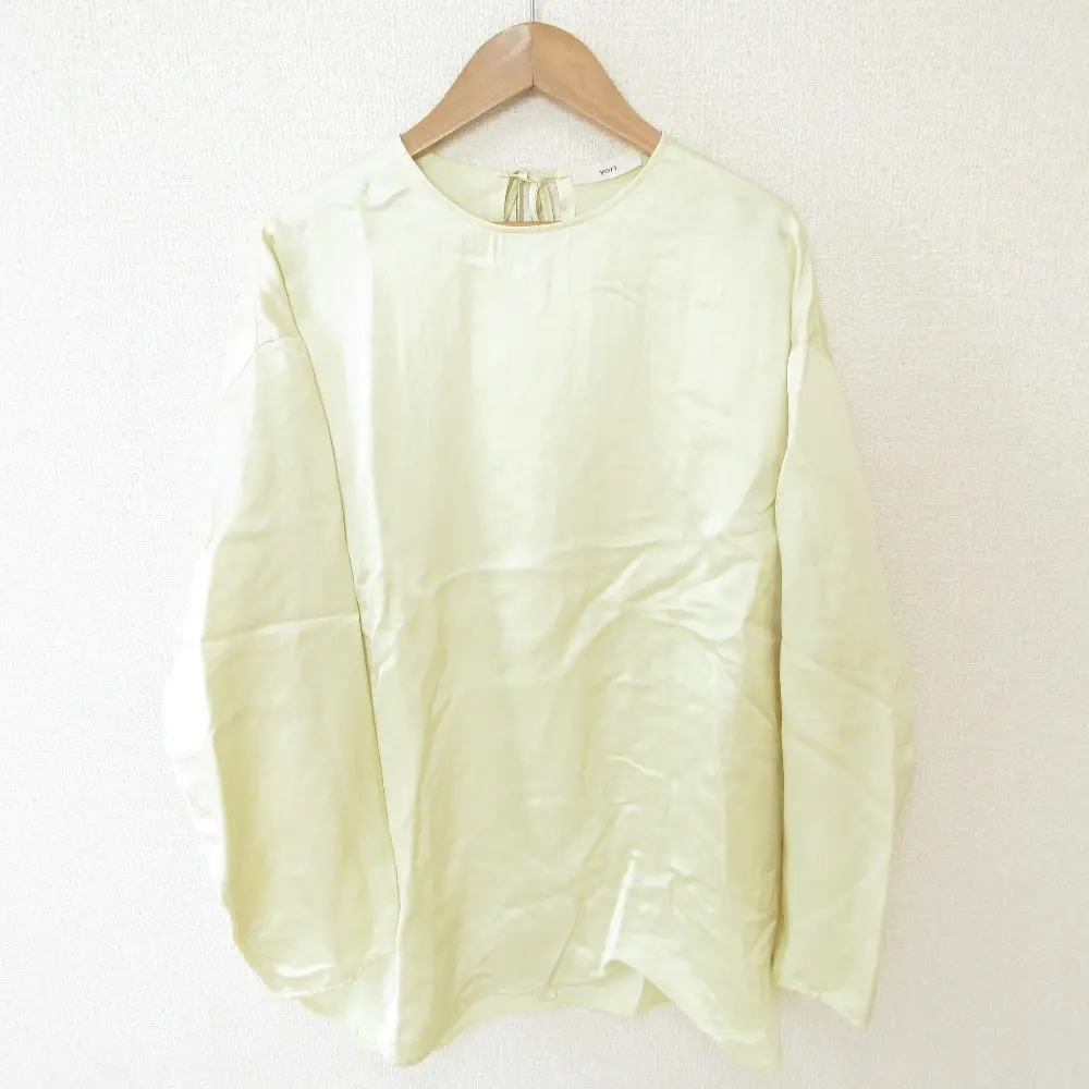 24SS yori ヨリ アセテートサテンロンTeeブラウス 長袖 ロングスリーブ プルオーバー YR21-24049SP F イエロー