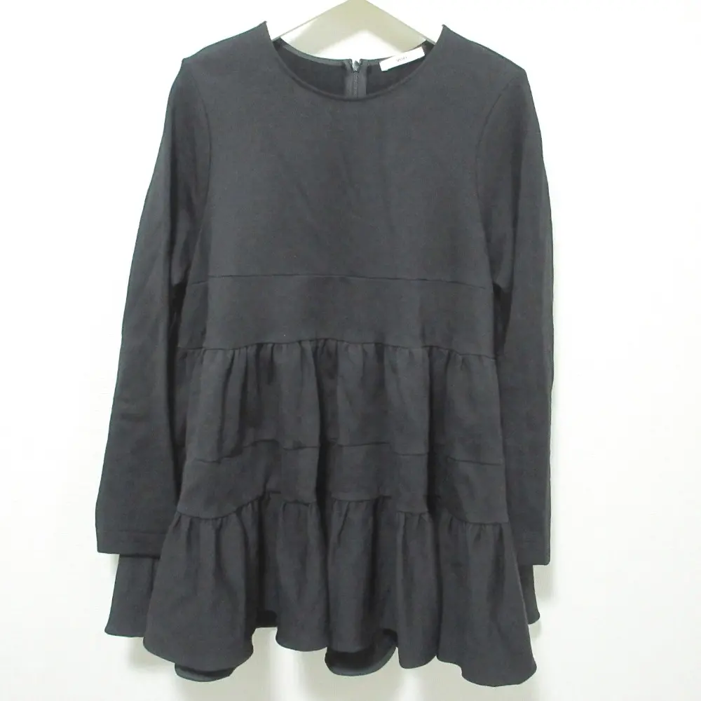22AW yori ヨリ ストレッチ 長袖 ぬくぬくヘムフリルブラウス YR2221-123AW F ブラック
