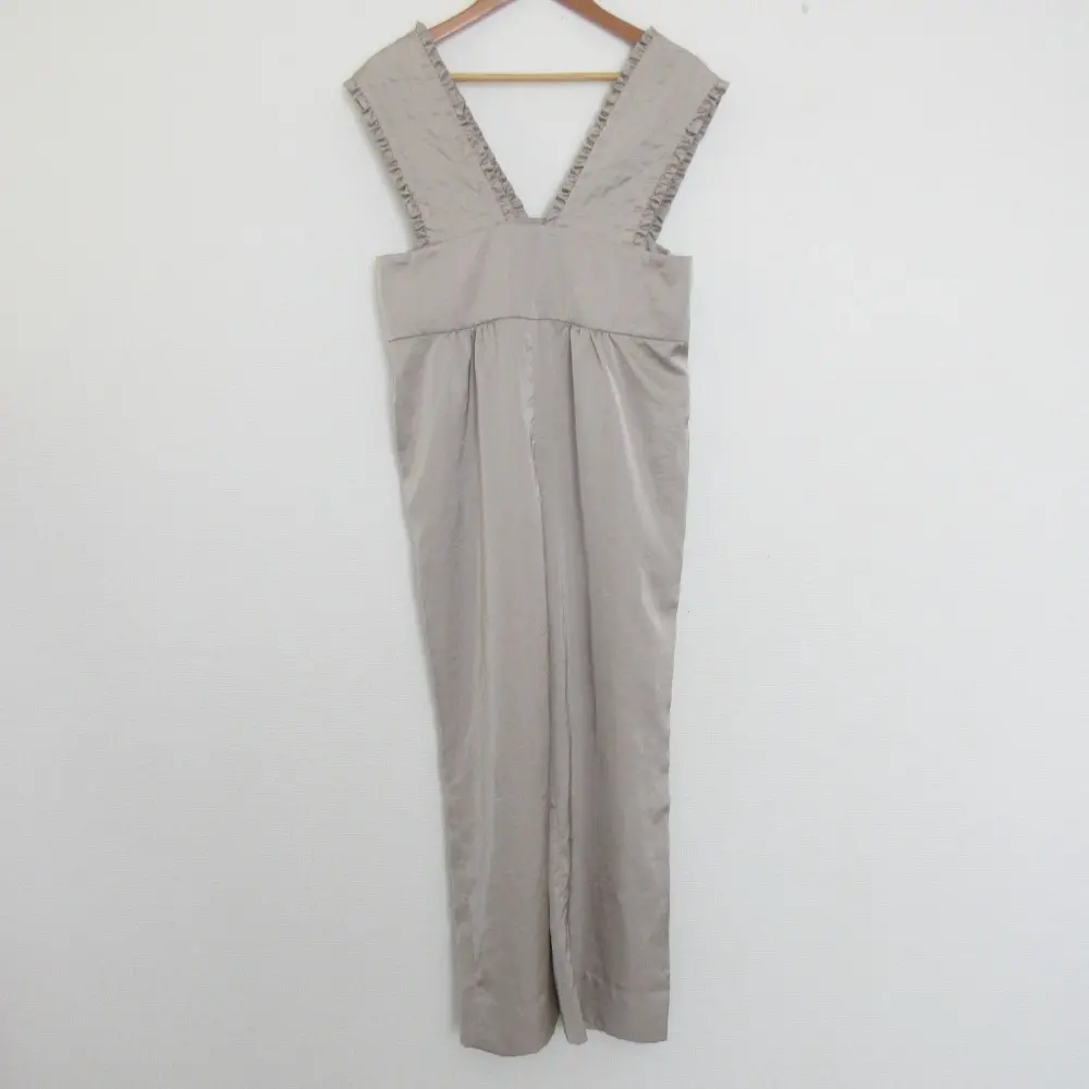 22AW yori ヨリ サテンフリルサロペット オーバーオール YR2224-121AW サイズ34 グレージュ